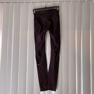 Full length Lulu lemon In focus tight plum leggings